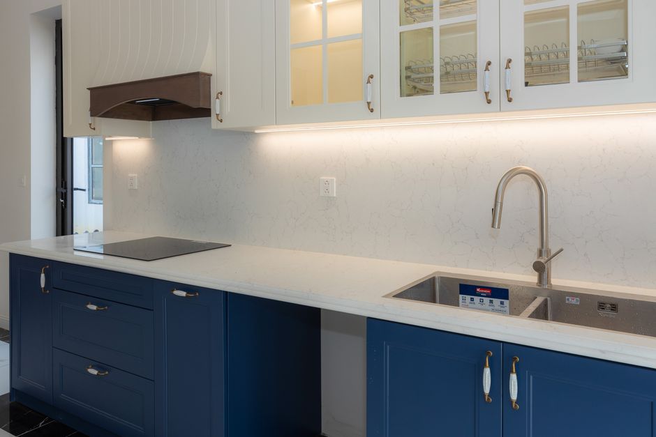 Elegant shaker cabinets displayed in a bright showroom environment